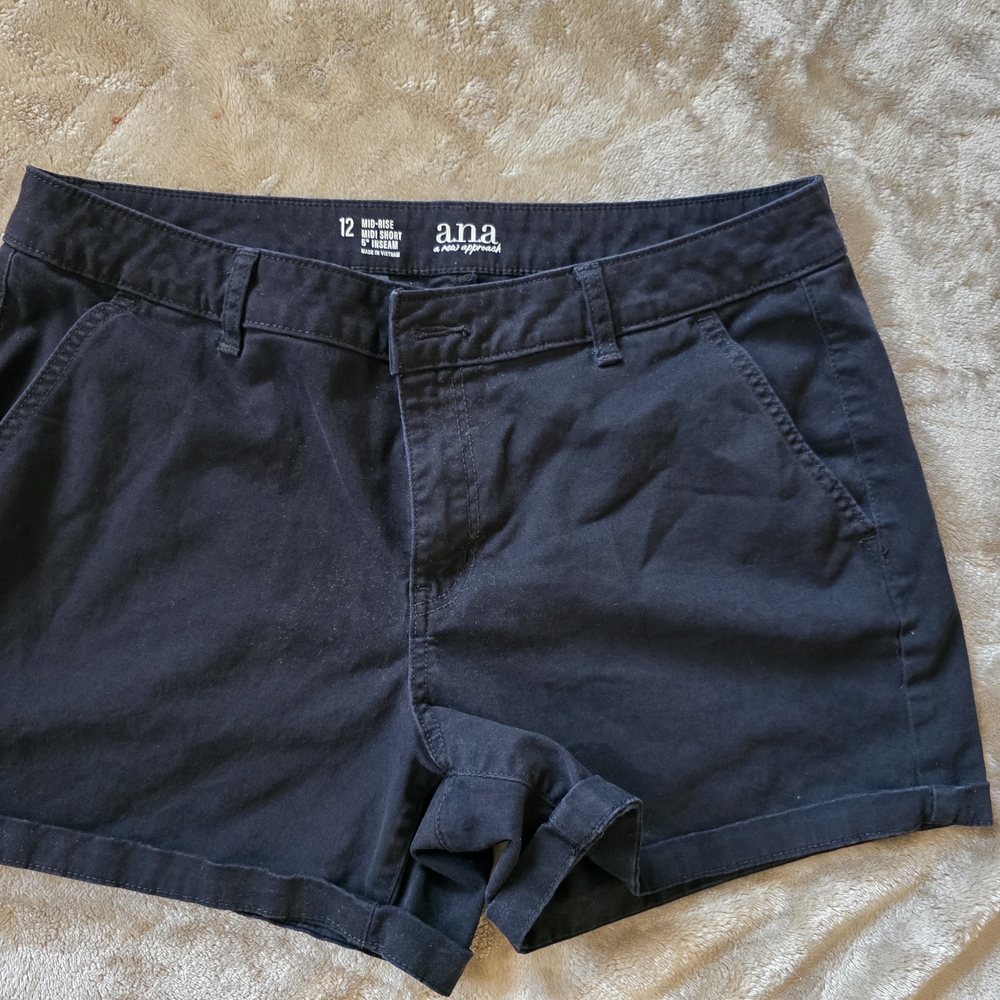 a.n.a Anna Women's Black Shorts Cargoโ 5 Inches Comfortable Size 12 Casual